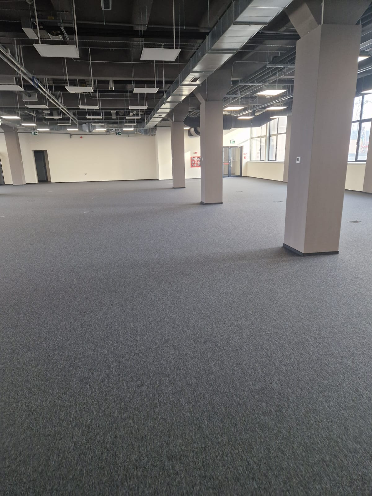 Amenajare pardoseală birouri – IASICONF