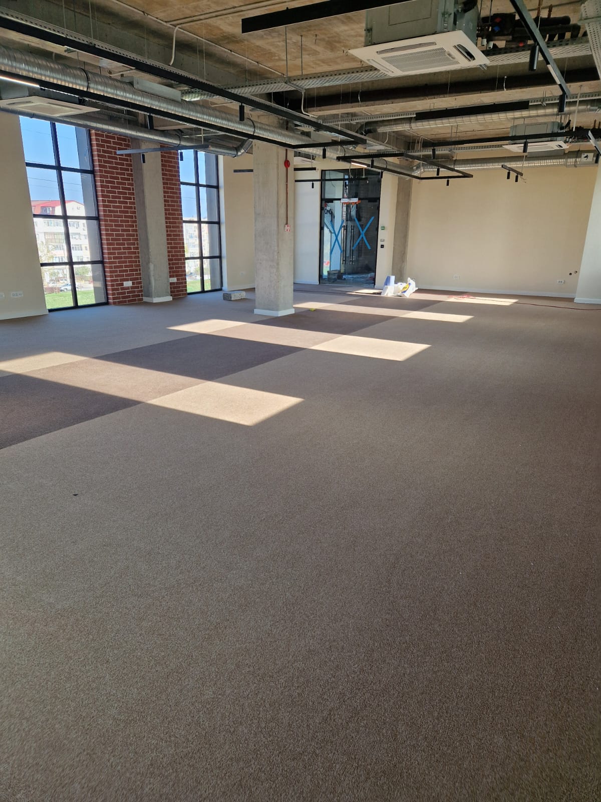 Montaj mochetă - Imagine 3